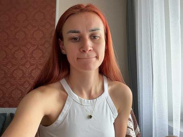 SweetQueen11 live cam on BongaCams
