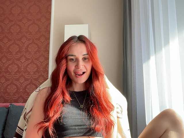 SweetQueen11 live cam