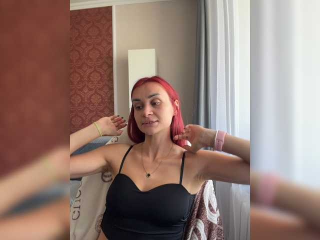 SweetQueen11 live webcam show