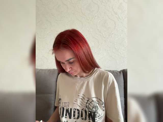 SweetQueen11 live cam on BongaCams