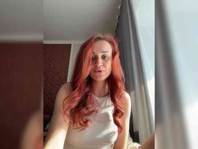 SweetQueen11 webcam