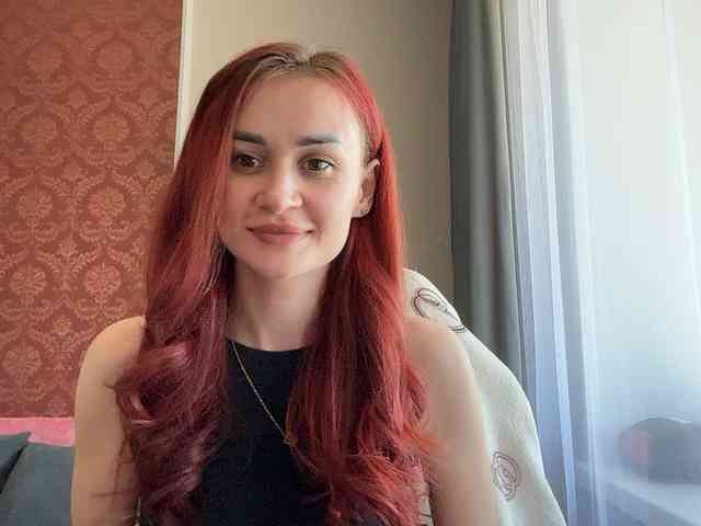 SweetQueen11 webcam