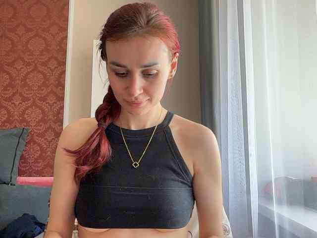 SweetQueen11 webcam