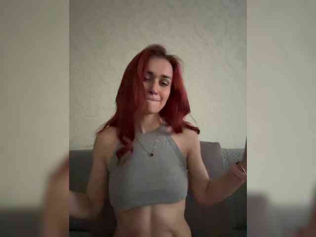 SweetQueen11 webcam