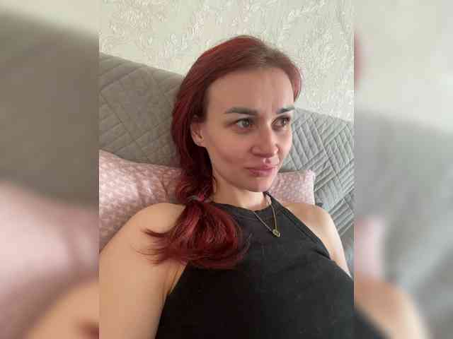 SweetQueen11 webcam