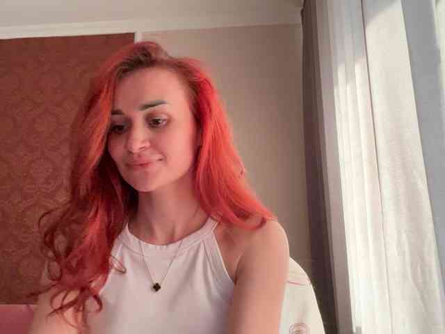 SweetQueen11 webcam