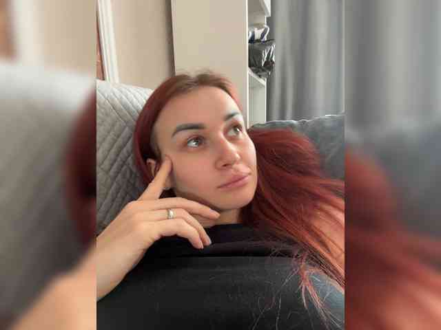 SweetQueen11 Live Webcam on BongaCams