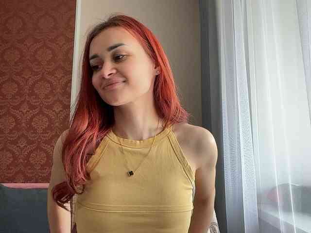 SweetQueen11 webcam