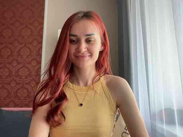 SweetQueen11 webcam