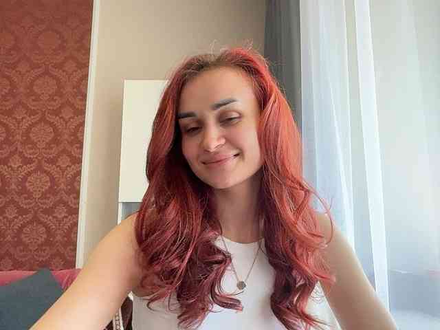SweetQueen11 webcam