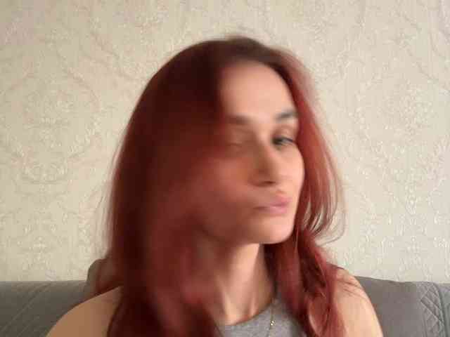 SweetQueen11 webcam