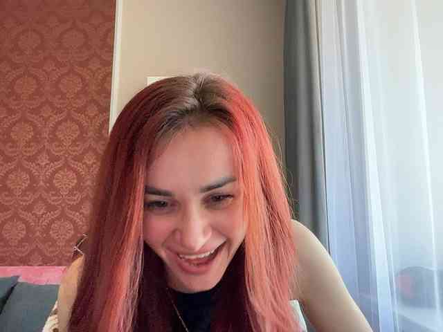 SweetQueen11 webcam
