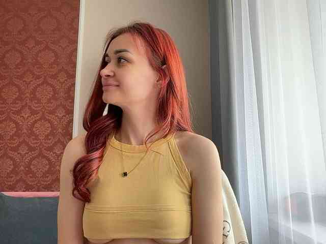SweetQueen11 webcam