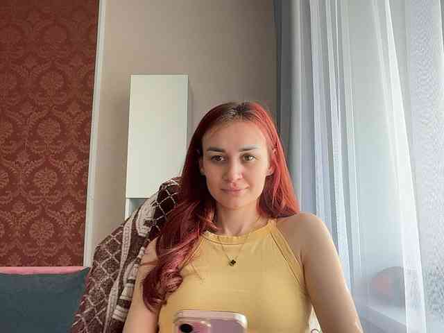 SweetQueen11 webcam