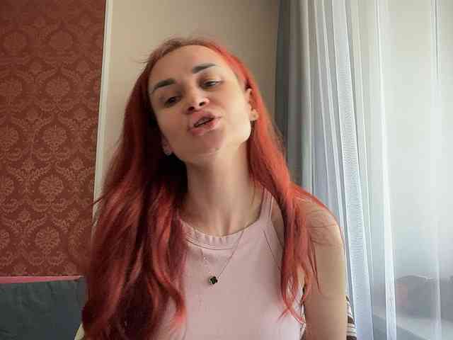 SweetQueen11 webcam