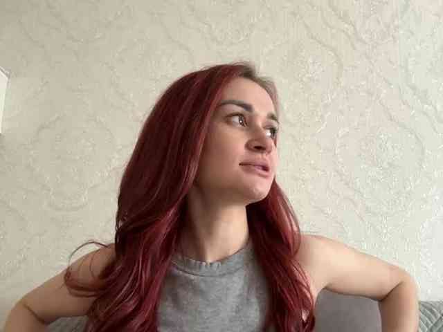 SweetQueen11 webcam