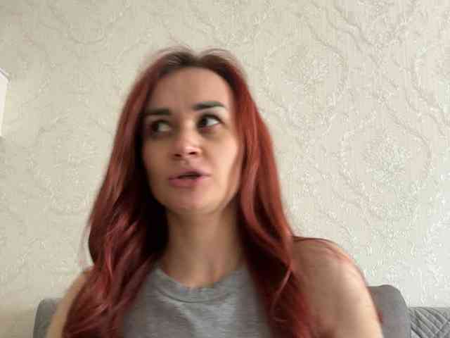 SweetQueen11 webcam