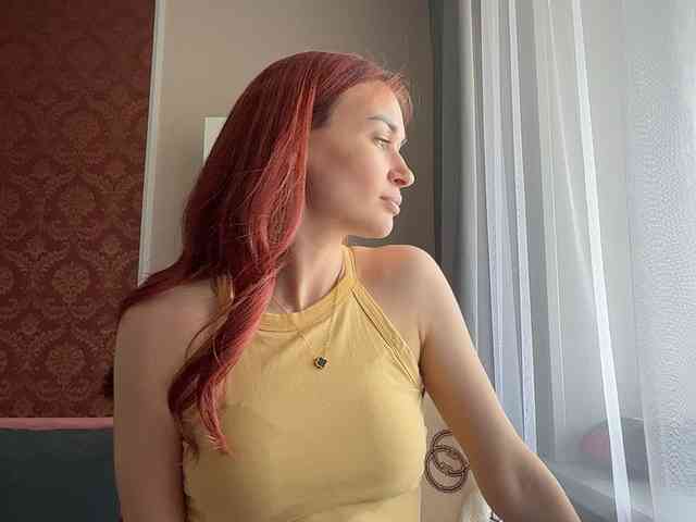 SweetQueen11 webcam