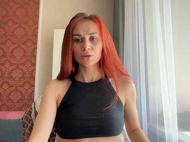 SweetQueen11 webcam