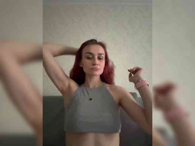 SweetQueen11 webcam