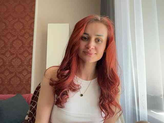 SweetQueen11 webcam