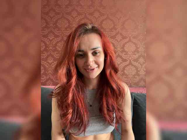 SweetQueen11 webcam