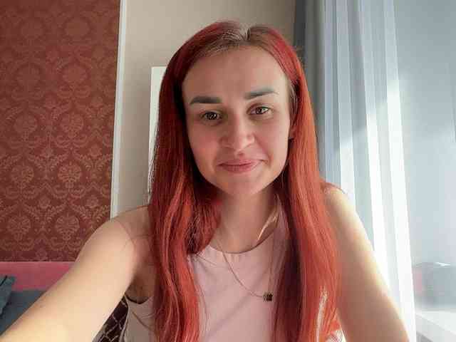 SweetQueen11 webcam