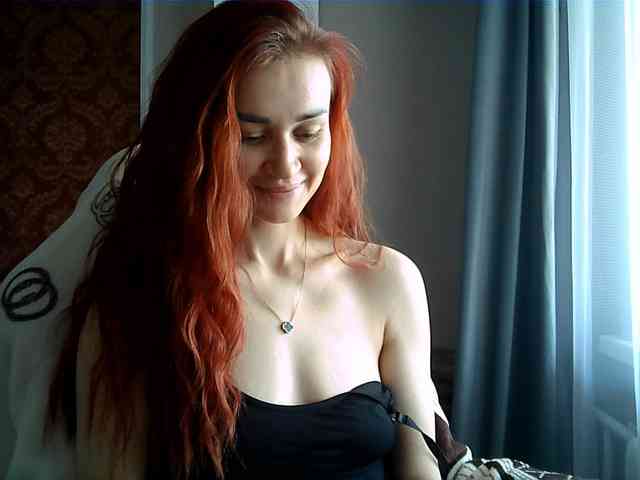 SweetQueen11 webcam