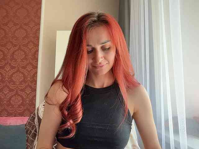SweetQueen11 webcam