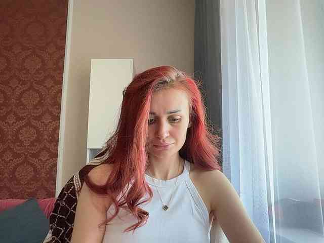 SweetQueen11 webcam