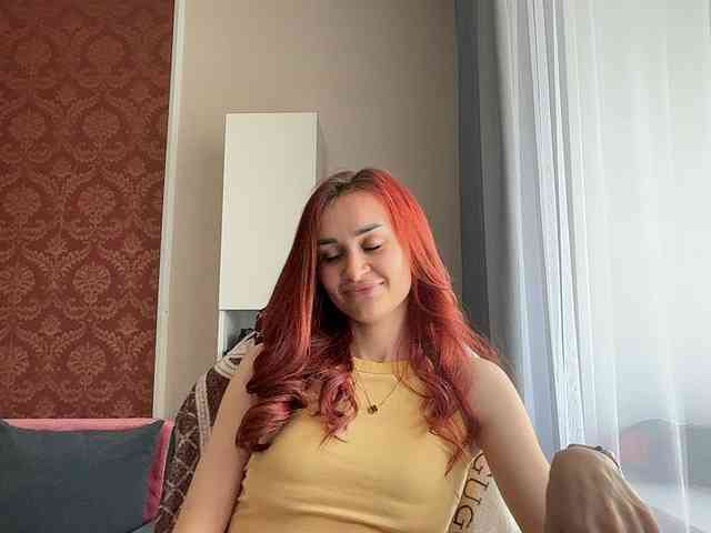 SweetQueen11 webcam