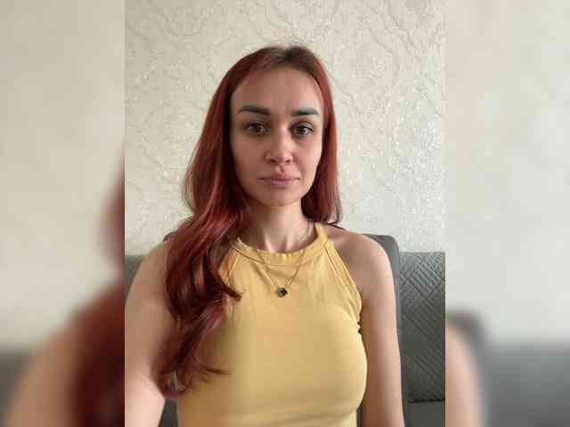 SweetQueen11 webcam