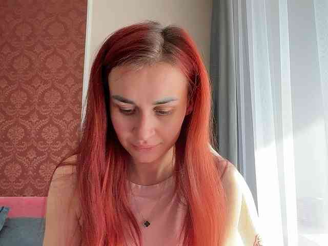 SweetQueen11 webcam