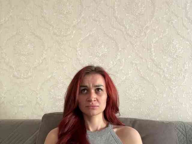 SweetQueen11 webcam