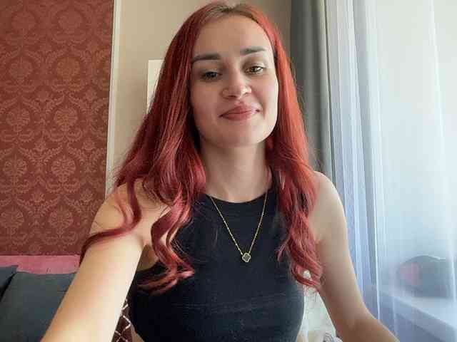 SweetQueen11 webcam