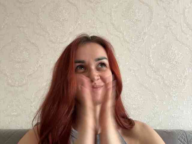 SweetQueen11 webcam