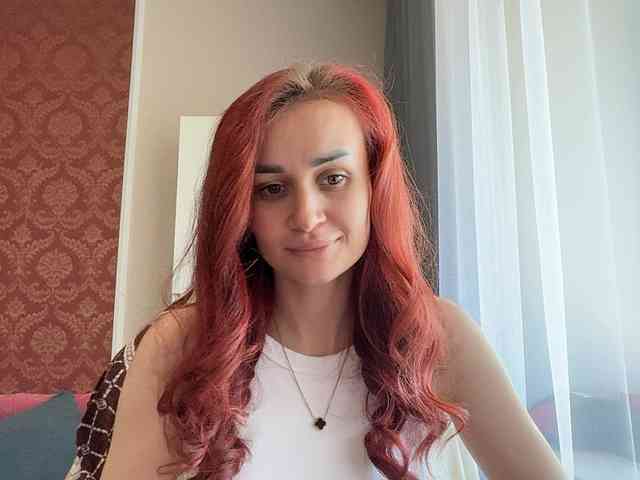 SweetQueen11 webcam