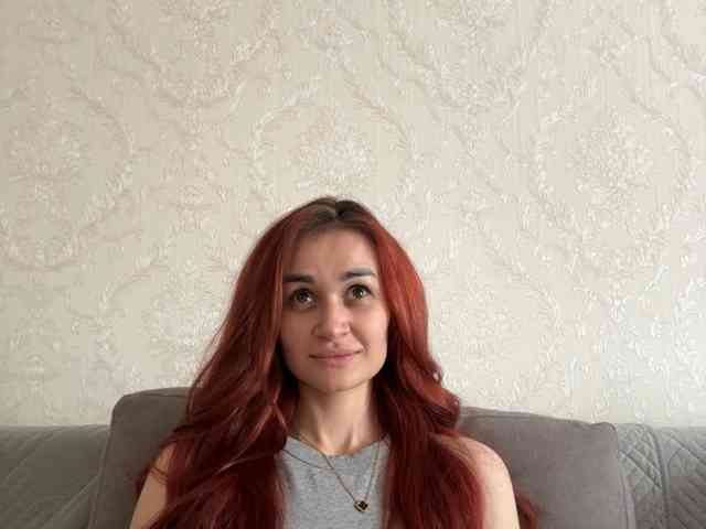 SweetQueen11 webcam