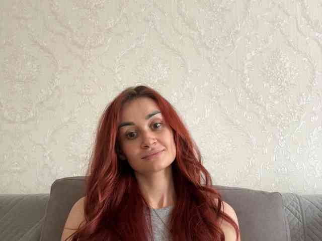 SweetQueen11 webcam