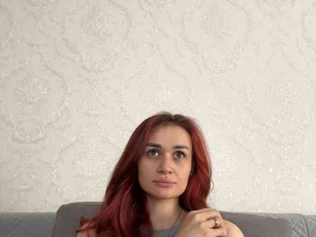 SweetQueen11 webcam