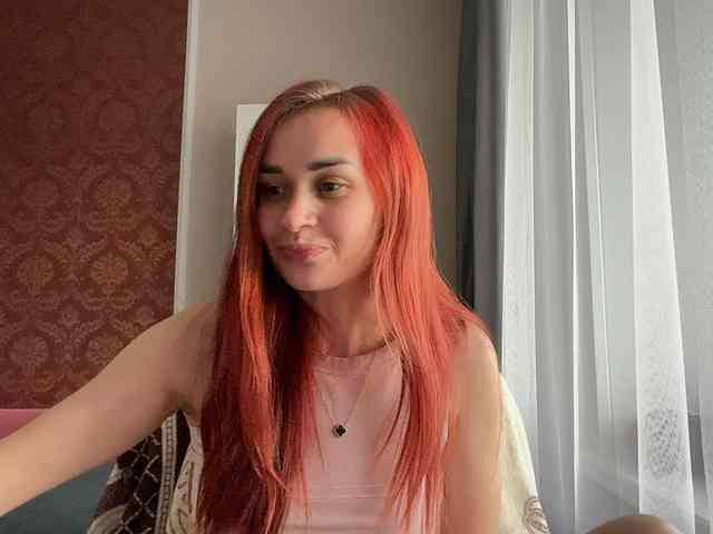 SweetQueen11 webcam