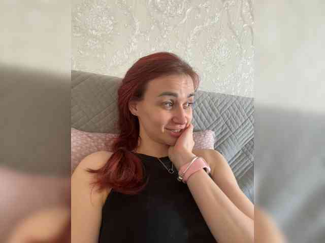 SweetQueen11 webcam