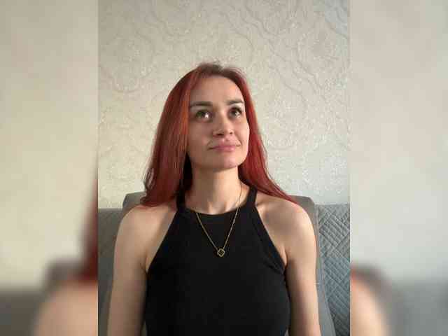 SweetQueen11 webcam