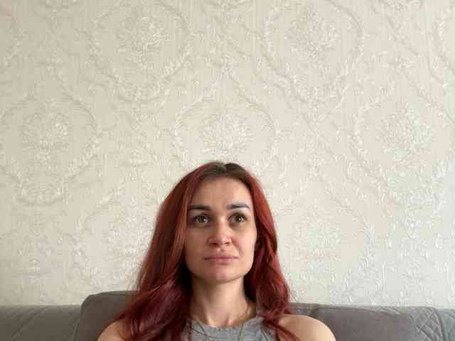 SweetQueen11 webcam