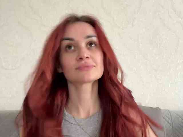 SweetQueen11 webcam