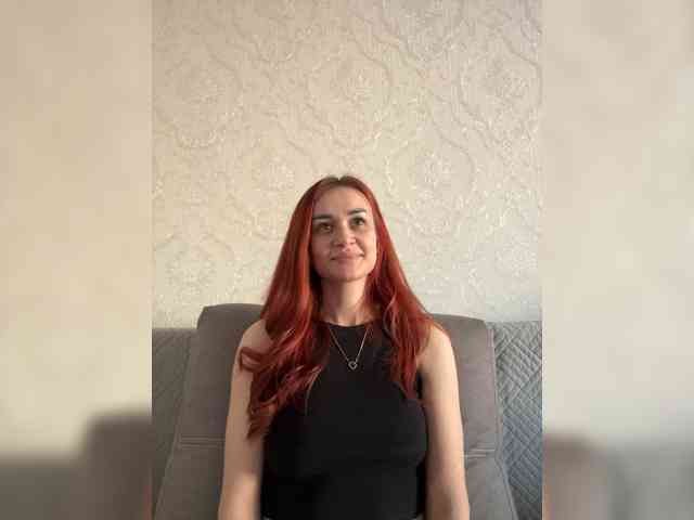 SweetQueen11 webcam