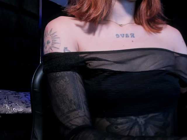 Lia-Volkov's BongaCams show and profile