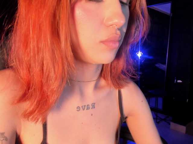 Lia-Volkov's BongaCams show and profile