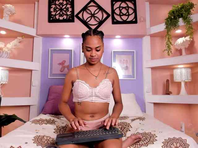 EmmaRodriiguez webcam