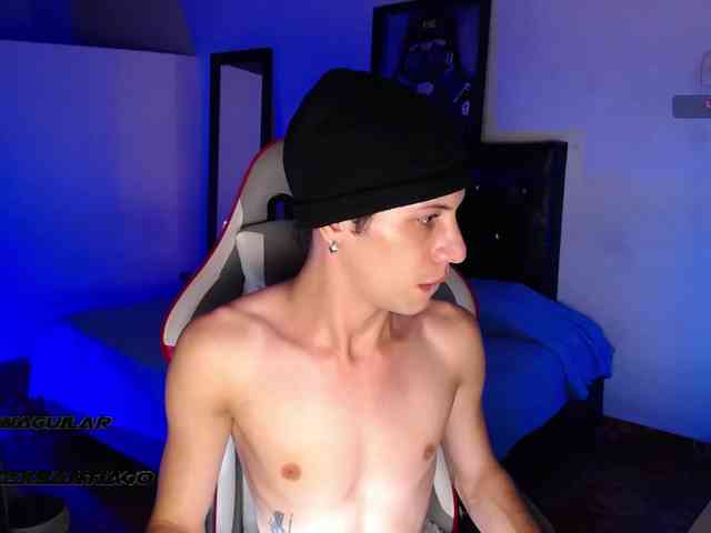 santiagocutex Live Webcam on BongaCams